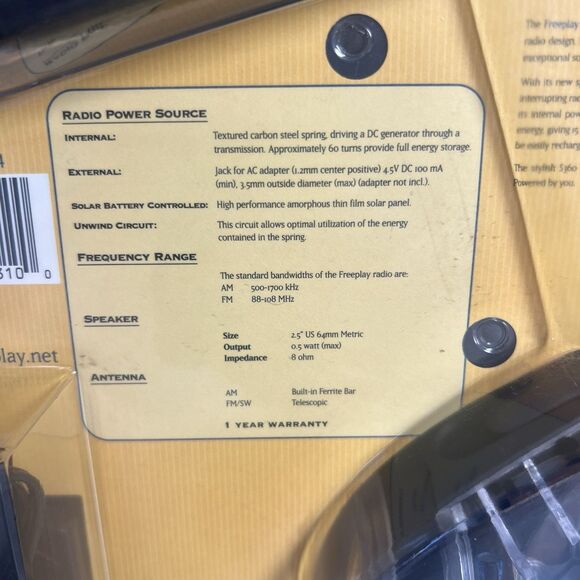 Self Powered Energy Wind Up S360 Radio & 2020 Flashlight By Freeplay NEW - Picture 8 of 8